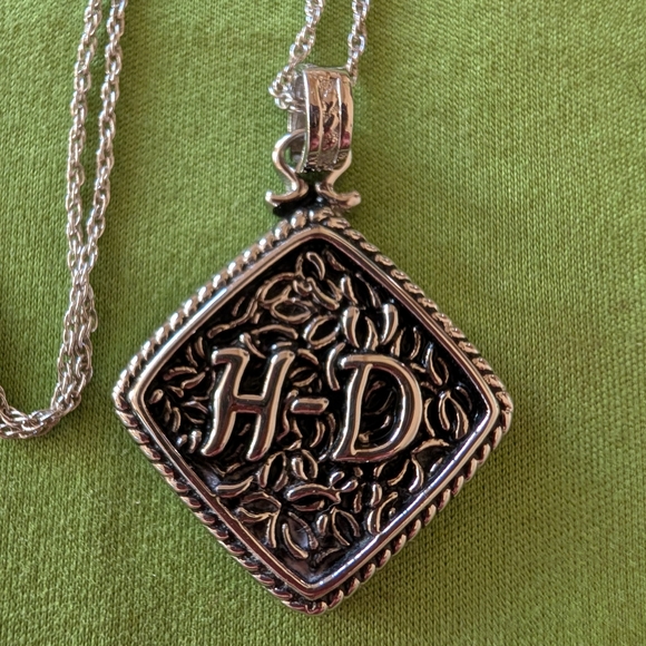 Harley-Davidson Silver Floral Pendant Necklace - Picture 2 of 3